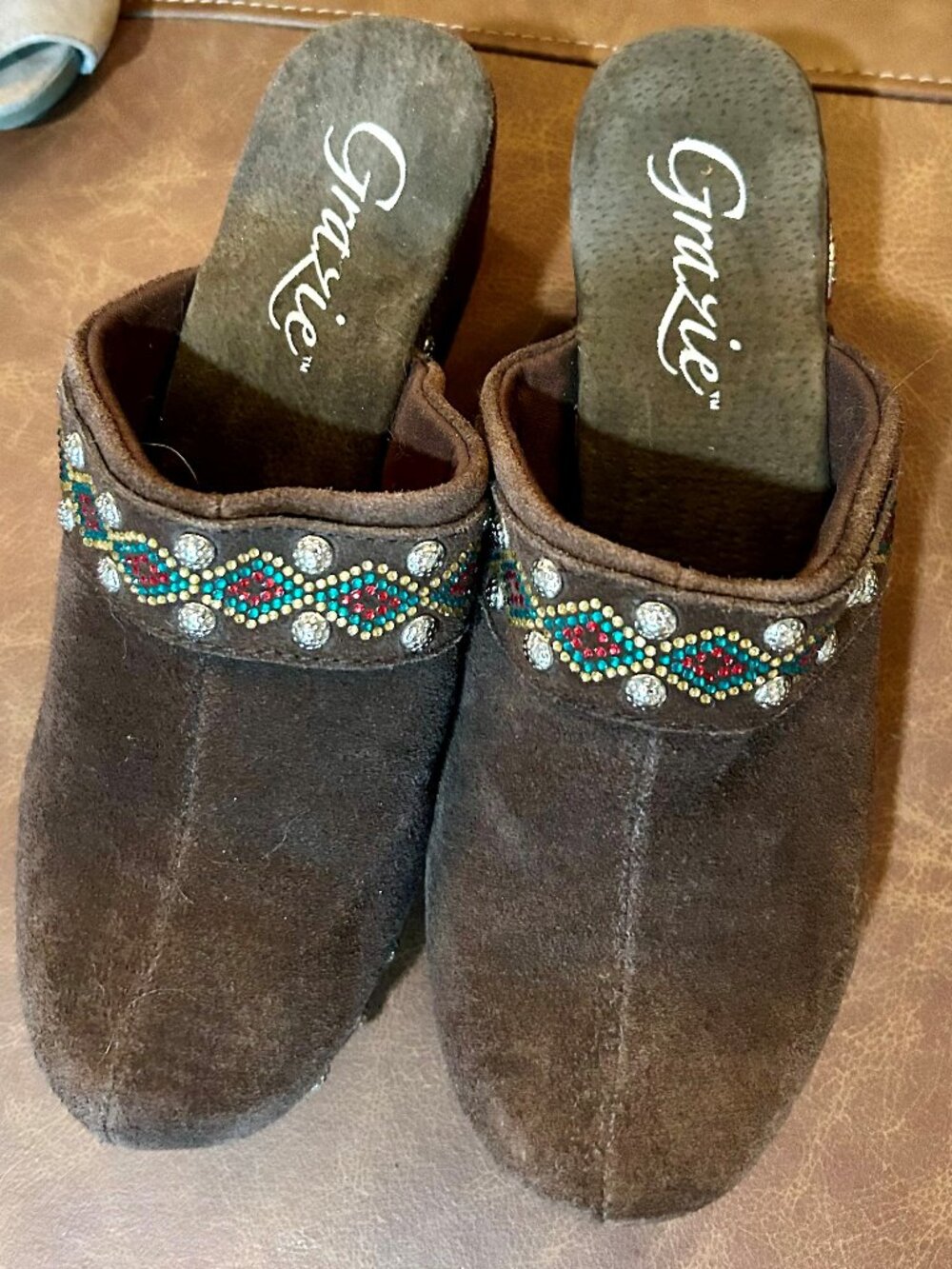 Gypsy Soule Style Embellished Clog Mules – Women’s Size 8 – Brown Suede